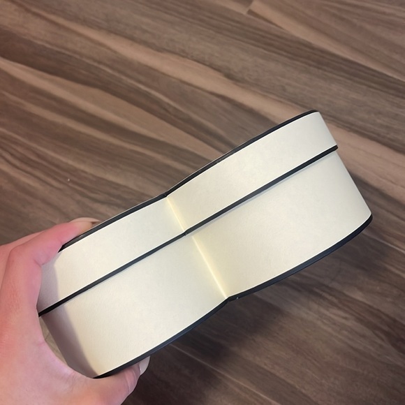 EMPTY Jo Malone London Heart Shaped Cardboard Box - Picture 4 of 6